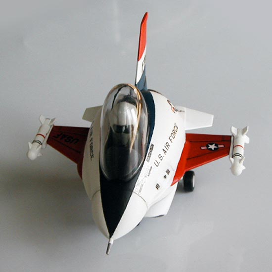 F16ファルコン たまご飛行機