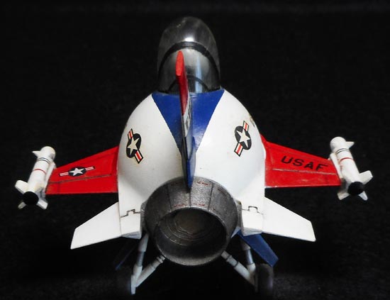 F16ファルコン たまご飛行機